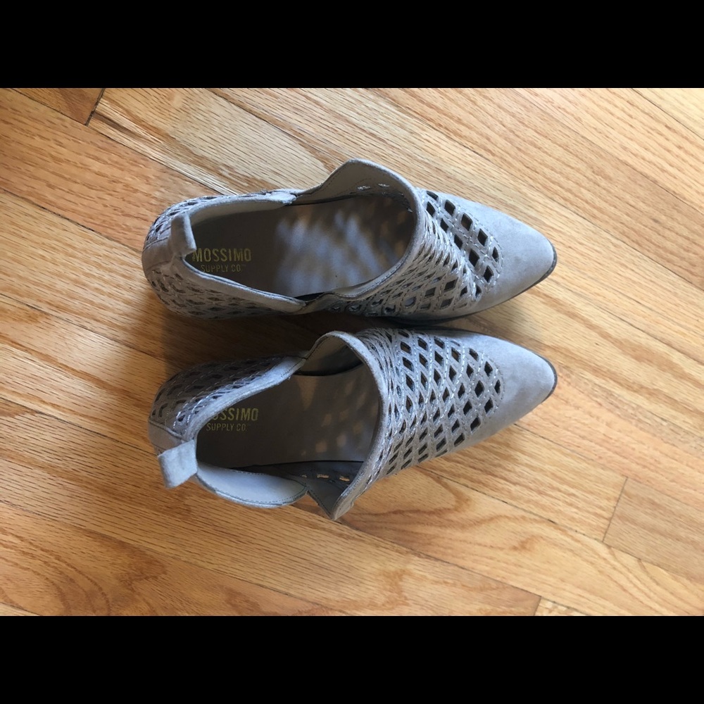 Cut Out Spring Booties - Picture 4 of 8